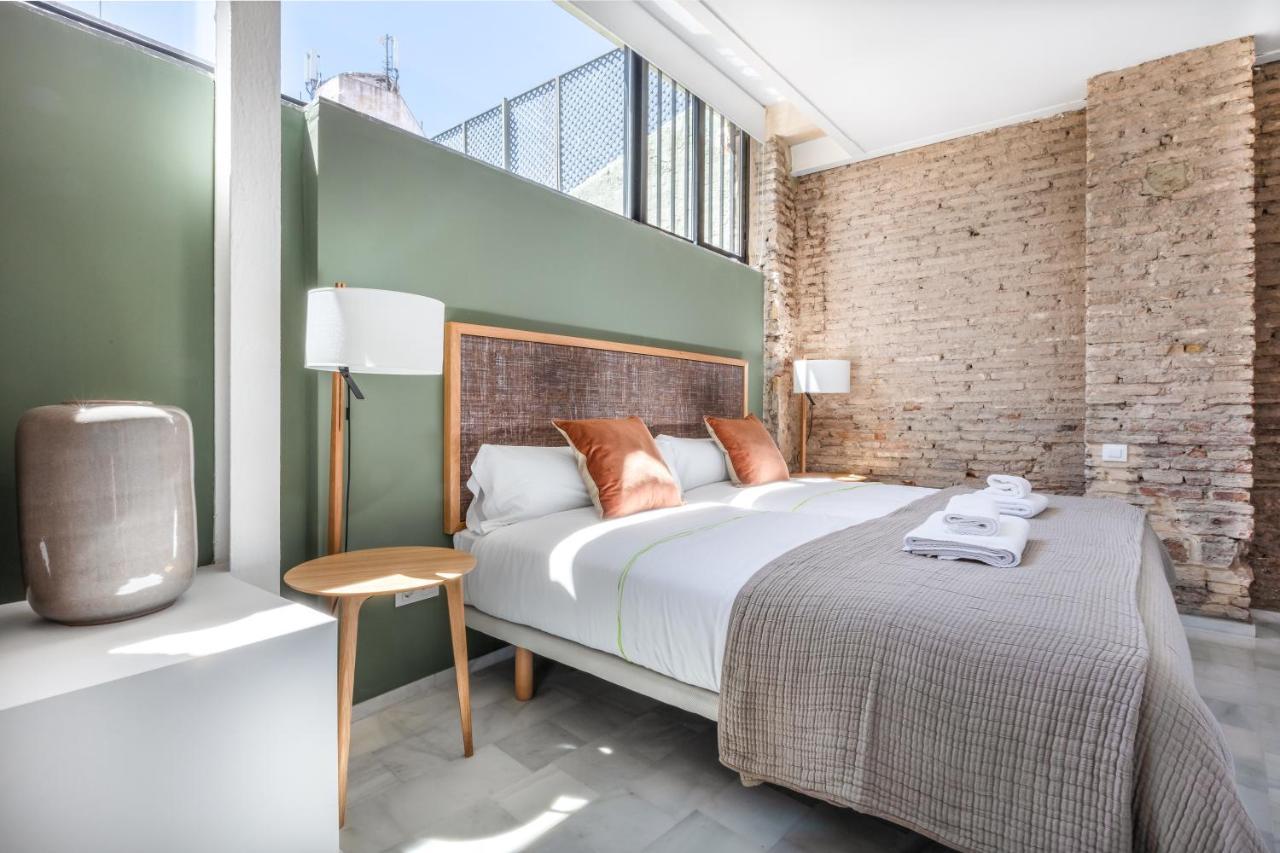 Slow Suites Maestranza Seville Exterior photo