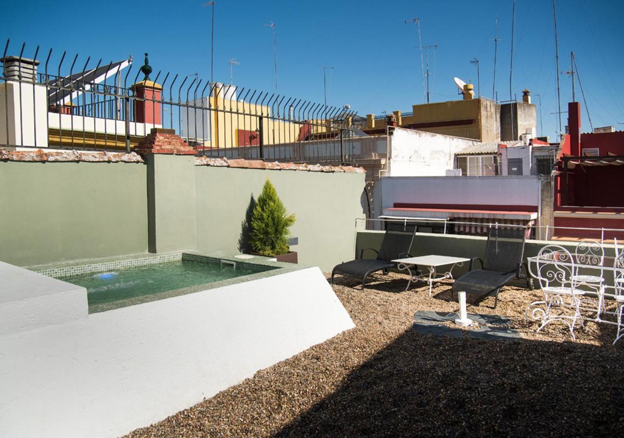 Slow Suites Maestranza Seville Exterior photo