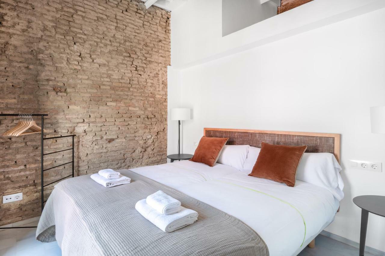 Slow Suites Maestranza Seville Exterior photo